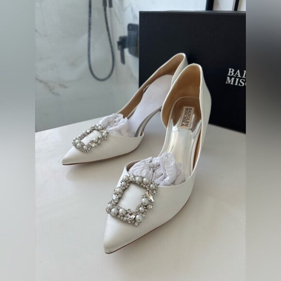 Badgley Mischka White Fabia Kitten Heel with Crystal Buckle NWT - Picture 2 of 10